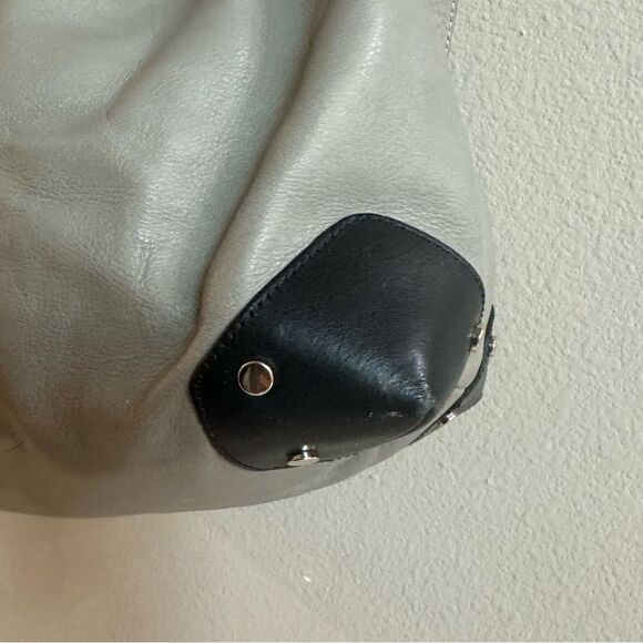 & OTHER STORIES | Grain Leather Hobo black gray leather bag - Picture 7 of 12